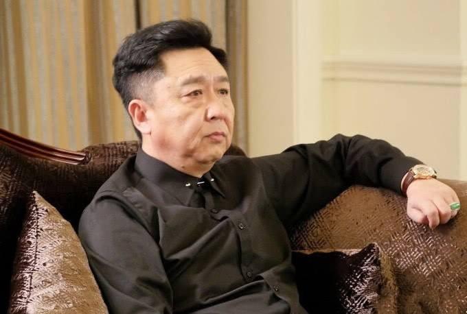 揭秘德云社相聲演員的真實待遇與工資內(nèi)幕，背后的故事與真實待遇揭秘